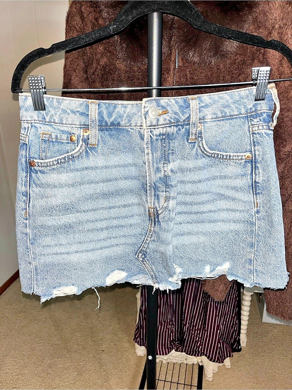 BDG Women's Denim Jean Shorts XS Blue Raw Hem